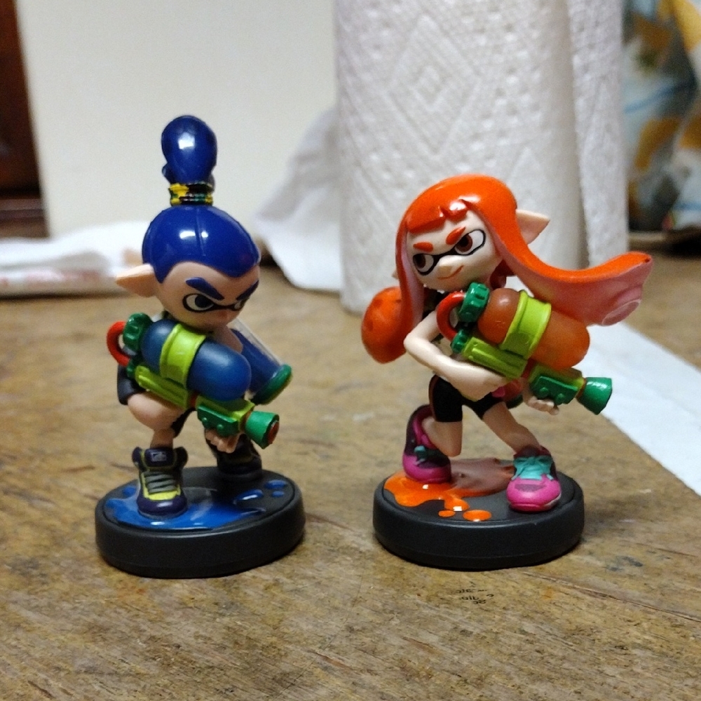 Splatoon Inkling Boy & Girl Amiibo Bundle